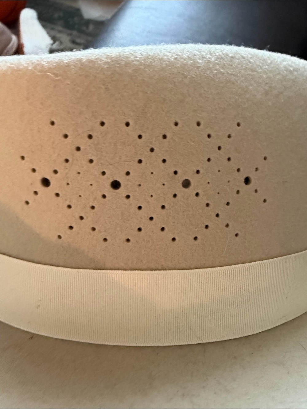 Bailey of Hollywood cream-colored wool felt dress hat - Picture 5 of 11